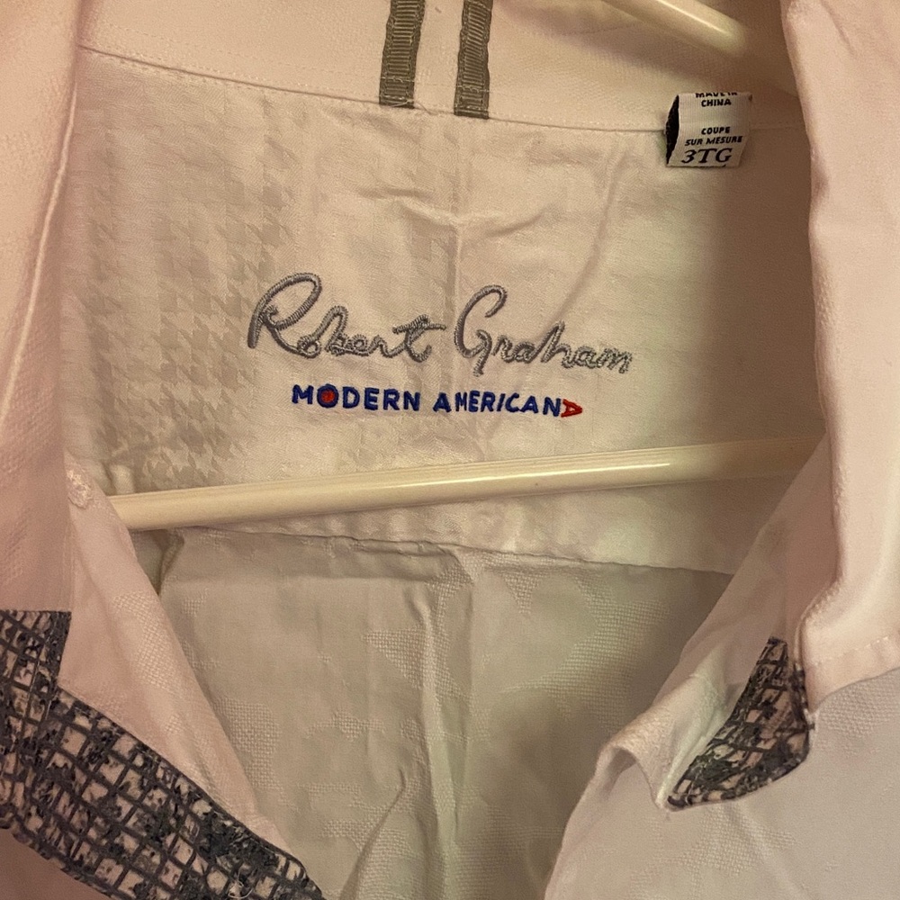 Robert Graham White Shirt with Patterned Trim - Picture 2 of 7